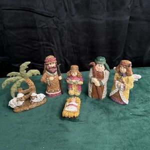 Midwest of Cannon, 6 piece Nativity Set